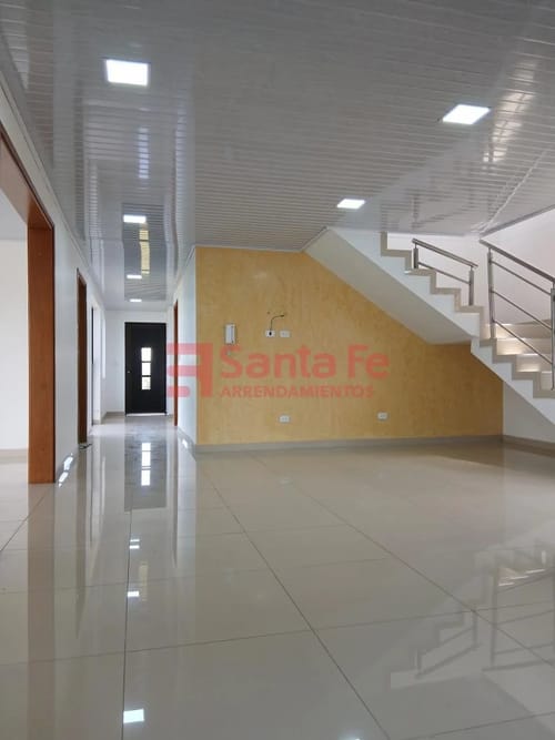 Casa de 3 alcobas en arriendo en Chagualo, Marinilla, 300 m² · foto 4 de 10