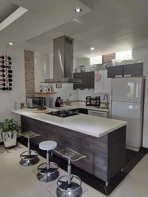 Apartamento de 4 alcobas en arriendo en Laureles, Medellín, 210 m² · foto 5 de 10