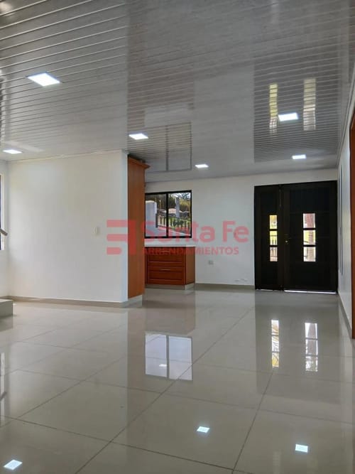 Casa de 3 alcobas en arriendo en Chagualo, Marinilla, 300 m² · foto 6 de 10