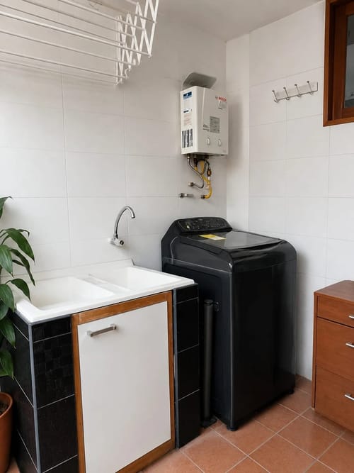 Apartamento de 4 alcobas en arriendo en Laureles, Medellín, 210 m² · foto 6 de 10