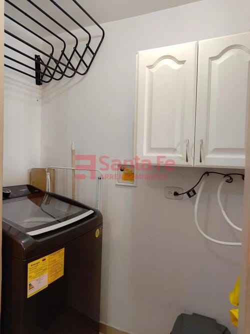 Apartamento de 2 alcobas en arriendo en Laureles, Medellín, 70 m² · foto 5 de 10