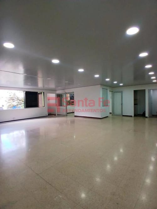 Oficina en arriendo en Guayabal, Medellín, 112 m² · foto 3 de 10