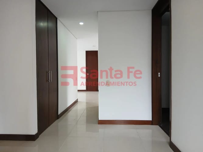 Apartamento de 4 alcobas en arriendo en Santa Maria De Los Angeles, Medellín, 147 m² · foto 6 de 10