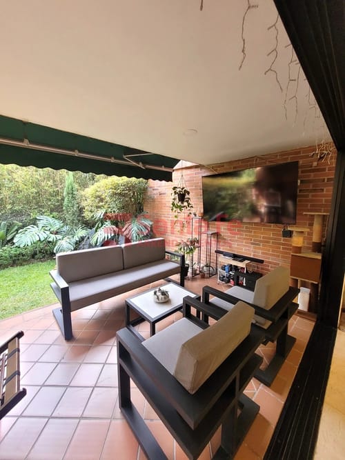 Apartamento de 3 alcobas en arriendo en El Diamante 2, Medellín, 180 m² · foto 4 de 10