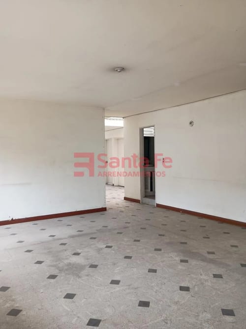 Apartamento de 5 alcobas en arriendo en Las Acacias, Medellín, 150 m² · foto 3 de 10