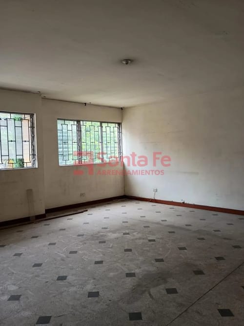Apartamento de 5 alcobas en arriendo en Las Acacias, Medellín, 150 m² · foto 4 de 10