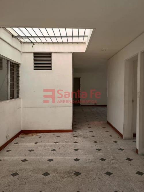 Apartamento de 5 alcobas en arriendo en Las Acacias, Medellín, 150 m² · foto 8 de 10