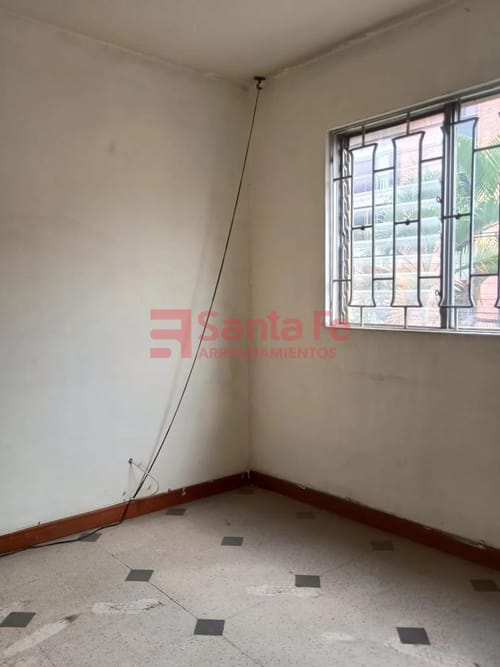 Apartamento de 5 alcobas en arriendo en Las Acacias, Medellín, 150 m² · foto 10 de 10