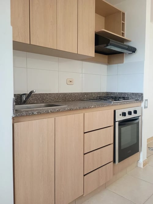 Apartamento de 3 alcobas en arriendo en Loma Del Indio, Medellín, 90 m² · foto 8 de 10