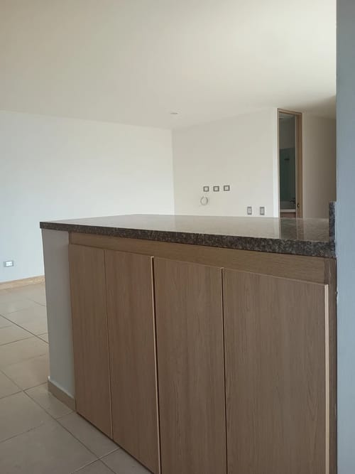 Apartamento de 3 alcobas en arriendo en Loma Del Indio, Medellín, 90 m² · foto 9 de 10