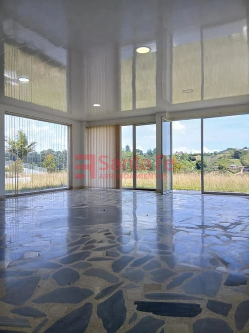 Casa de 3 alcobas en arriendo en Chagualo, Marinilla, 215 m² · foto 3 de 10