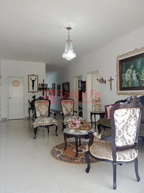 Apartamento de 5 alcobas en arriendo en Bolivariana, Medellín, 260 m² · foto 2 de 10