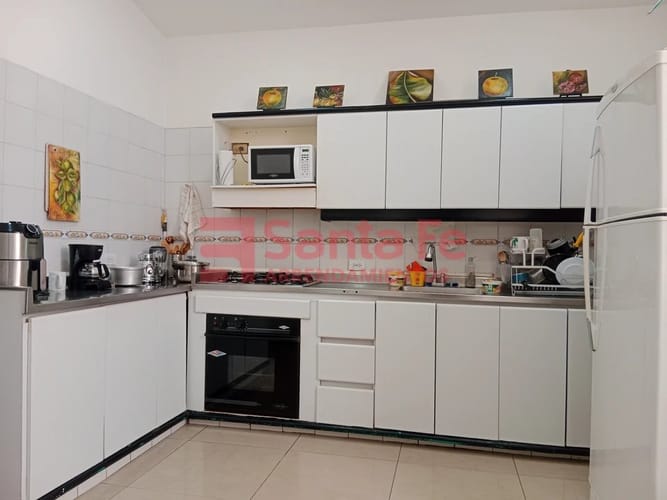 Apartamento de 5 alcobas en arriendo en Bolivariana, Medellín, 260 m² · foto 4 de 10