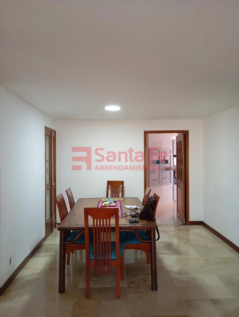 Apartamento en arriendo en Laureles, Medellín · foto 5 de 10