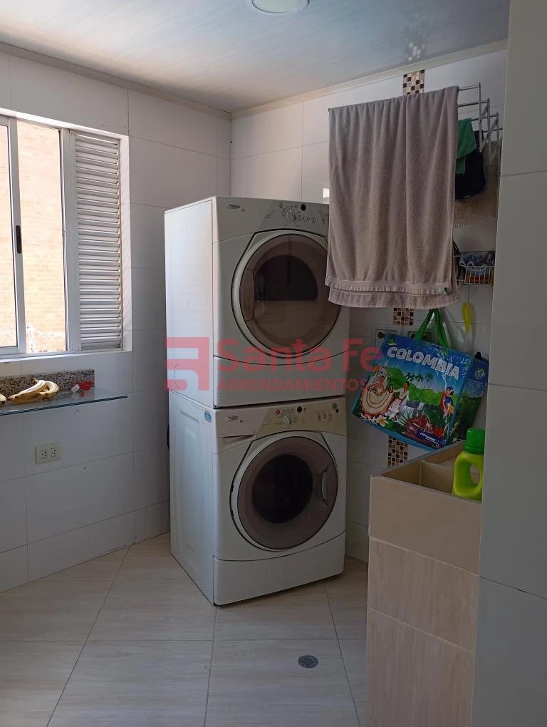 Apartamento en arriendo en Laureles, Medellín · foto 10 de 10