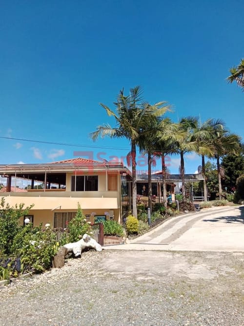 Finca en arriendo en Cimarronas, Marinilla, 1200 m² · foto 3 de 10