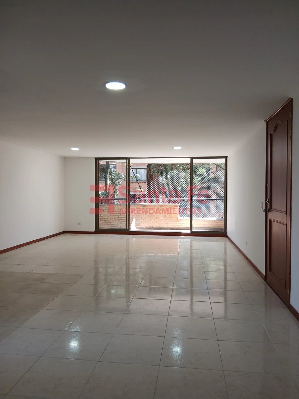 Apartamento en arriendo en Los Balsos, Medellín · foto 3 de 8