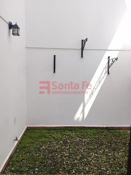 Casa de 5 alcobas en arriendo en Transversal Superior, Medellín, 330 m² · foto 8 de 10