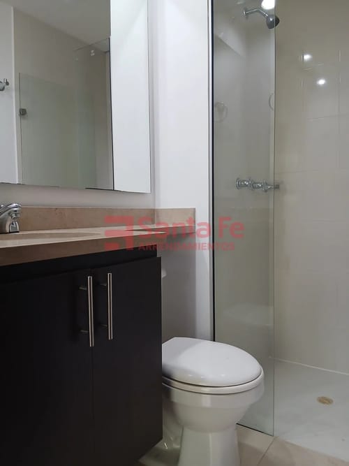 Apartamento de 2 alcobas en arriendo en Loma Del Indio, Medellín, 57 m² · foto 8 de 10