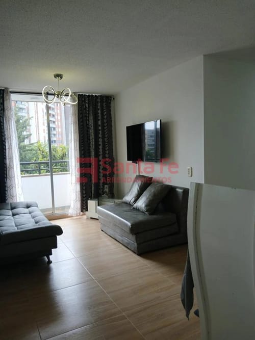 Apartamento de 3 alcobas en arriendo en Loma Del Indio, Medellín, 67 m² · foto 2 de 10