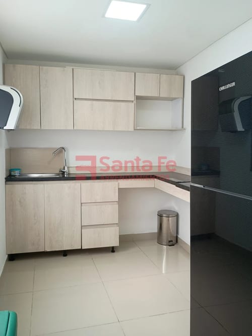Casa de 20 alcobas en arriendo en Laureles, Medellín, 800 m² · foto 10 de 10