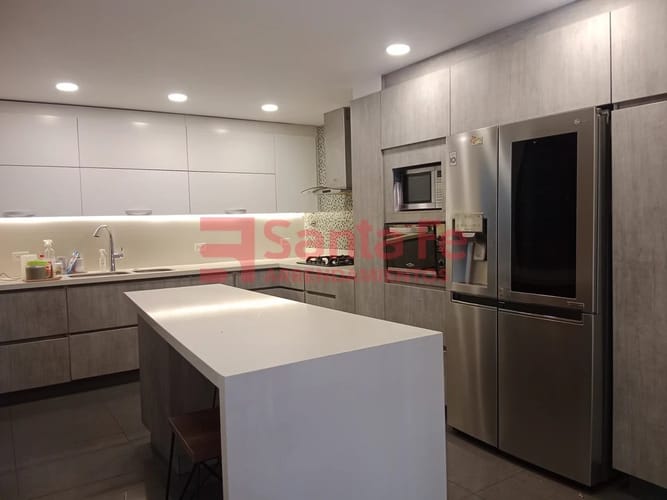 Casa de 4 alcobas en arriendo en La Visitación, Medellín, 340 m² · foto 7 de 10