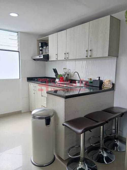 Apartamento de 2 alcobas en arriendo en Loma Del Indio, Medellín, 52 m² · foto 6 de 10
