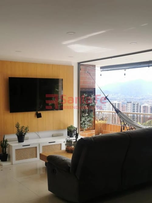 Apartamento de 3 alcobas en arriendo en Asomadera No.2, Medellín, 104 m² · foto 4 de 10
