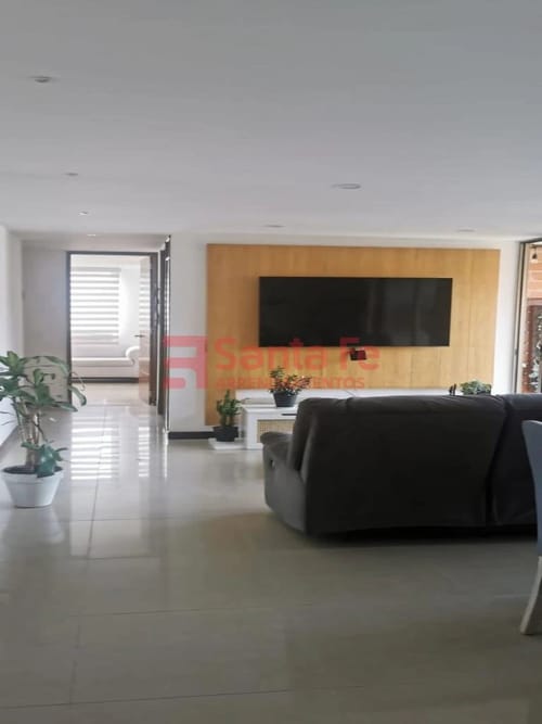 Apartamento de 3 alcobas en arriendo en Asomadera No.2, Medellín, 104 m² · foto 5 de 10