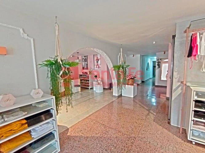 Local en arriendo en Las Acacias, Medellín, 230 m² · foto 4 de 10