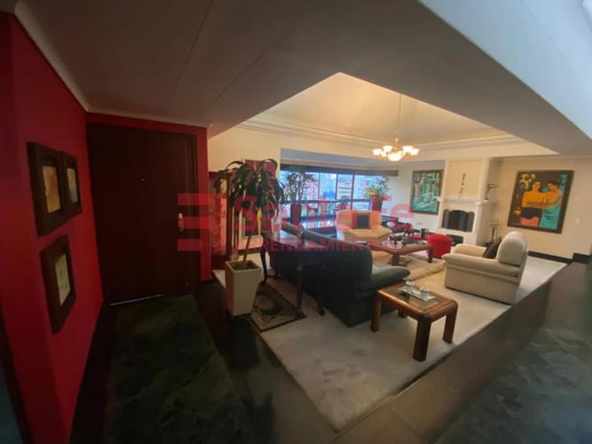 Apartamento de 4 alcobas en arriendo en Las Lomas No.2, Medellín, 240 m² · foto 3 de 10