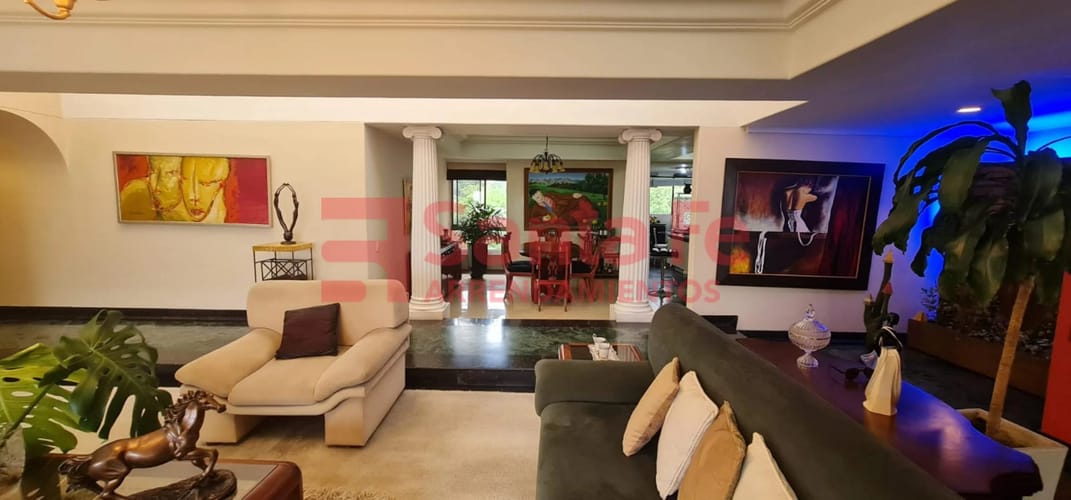 Apartamento de 4 alcobas en arriendo en Las Lomas No.2, Medellín, 240 m² · foto 4 de 10
