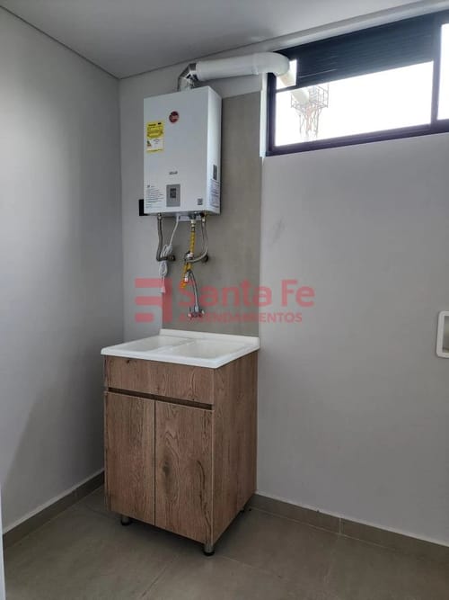 Apartamento de 4 alcobas en arriendo en El Tesoro, Medellín, 230 m² · foto 6 de 10