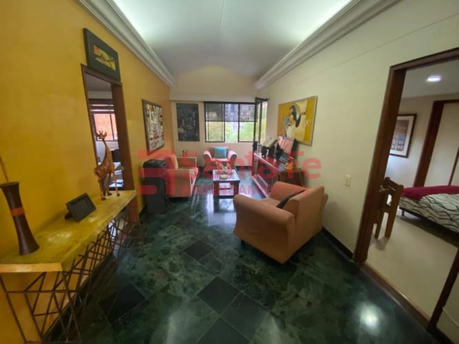 Apartamento de 4 alcobas en arriendo en Las Lomas No.2, Medellín, 240 m² · foto 7 de 10