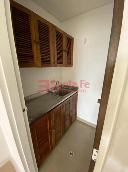 Oficina en arriendo en Perpetuo Socorro, Medellín, 32 m² · foto 2 de 7