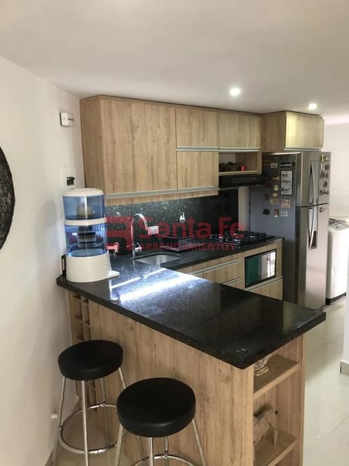 Apartamento de 1 alcoba en arriendo en Loma Del Indio, Medellín, 51 m² · foto 5 de 10