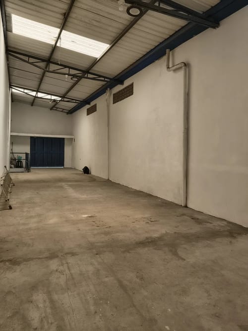 Bodega en arriendo en Naranjal, Medellín, 98 m² · foto 5 de 5
