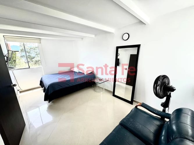 Apartamento de 2 alcobas en arriendo en Loma Del Indio, Medellín, 50 m² · foto 10 de 10