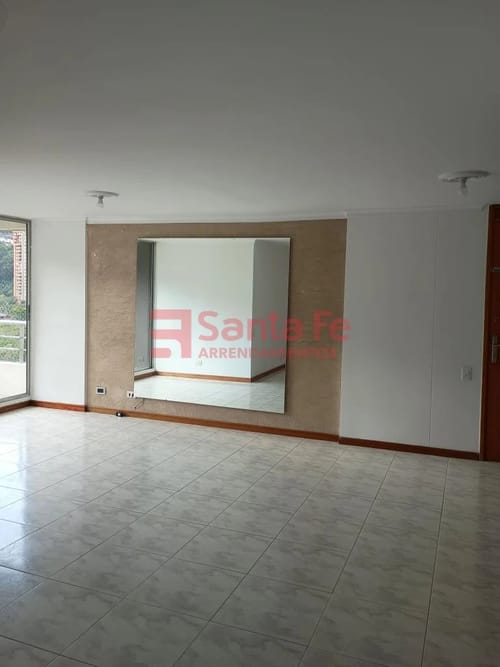 Apartamento de 4 alcobas en arriendo en Vía Las Palmas, Medellín, 145 m² · foto 5 de 10