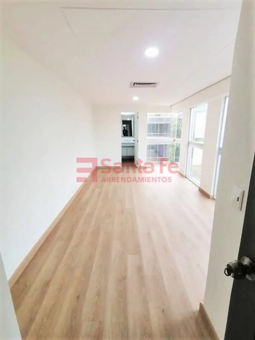 Oficina en arriendo en El Campestre, Medellín, 43 m² · foto 2 de 10