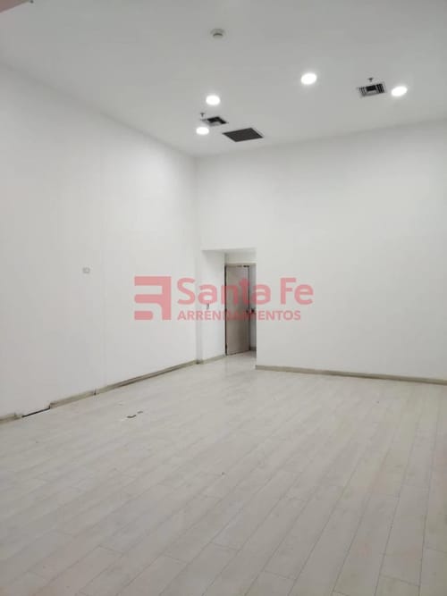 Local en arriendo en El Chagualo, Medellín, 52 m² · foto 3 de 9