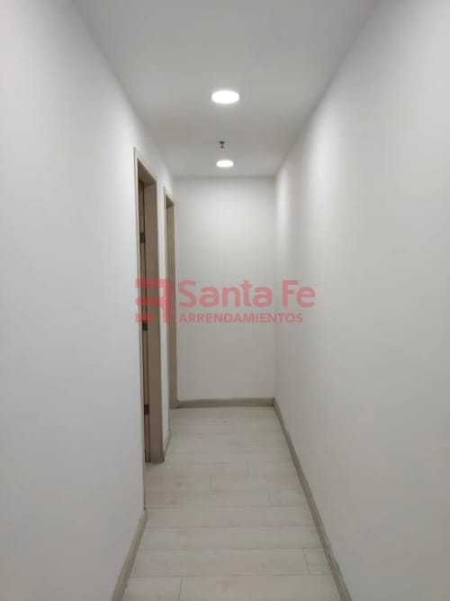 Local en arriendo en El Chagualo, Medellín, 52 m² · foto 4 de 9