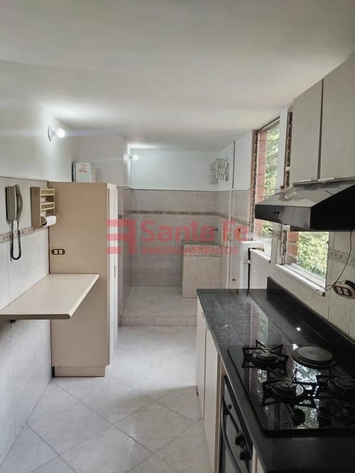 Apartamento de 3 alcobas en arriendo en Los Balsos, Medellín, 90 m² · foto 4 de 10