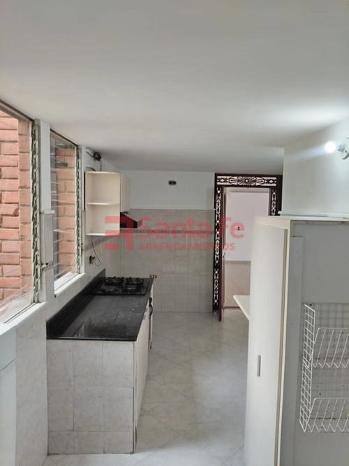 Apartamento de 3 alcobas en arriendo en Los Balsos, Medellín, 90 m² · foto 5 de 10