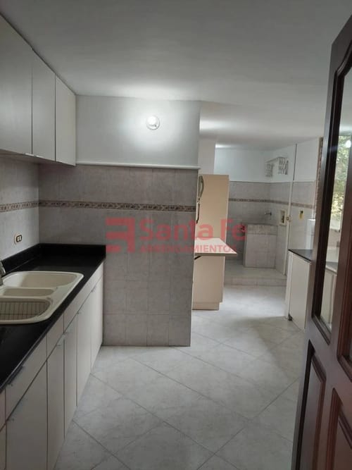 Apartamento de 3 alcobas en arriendo en Los Balsos, Medellín, 90 m² · foto 7 de 10