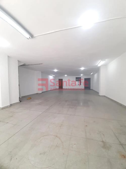 Bodega en arriendo en Perpetuo Socorro, Medellín, 140 m² · foto 2 de 10