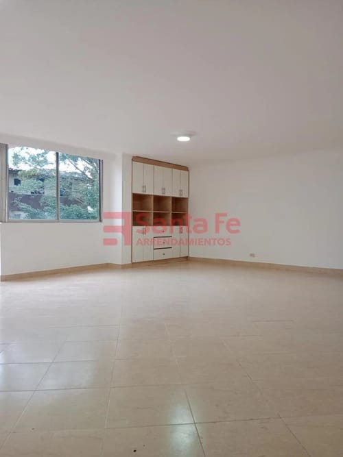 Apartamento de 4 alcobas en arriendo en Astorga, Medellín, 150 m² · foto 3 de 10