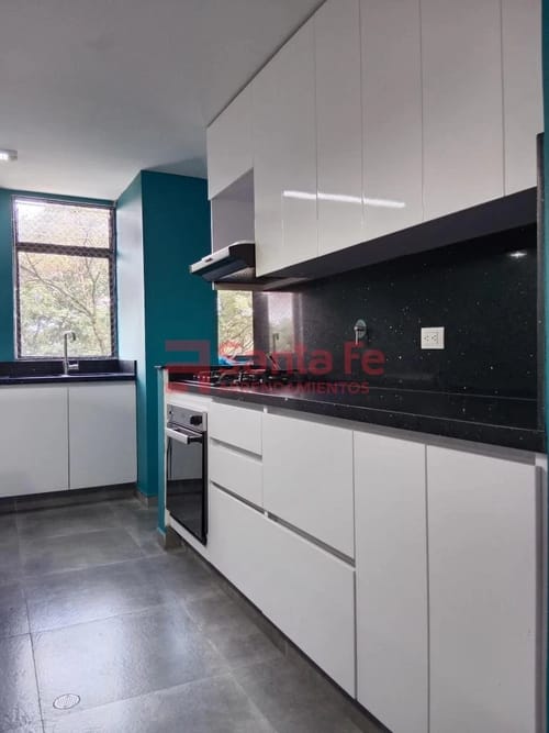 Apartamento de 2 alcobas en arriendo en Loma Benedictinos, Medellín, 103 m² · foto 3 de 10