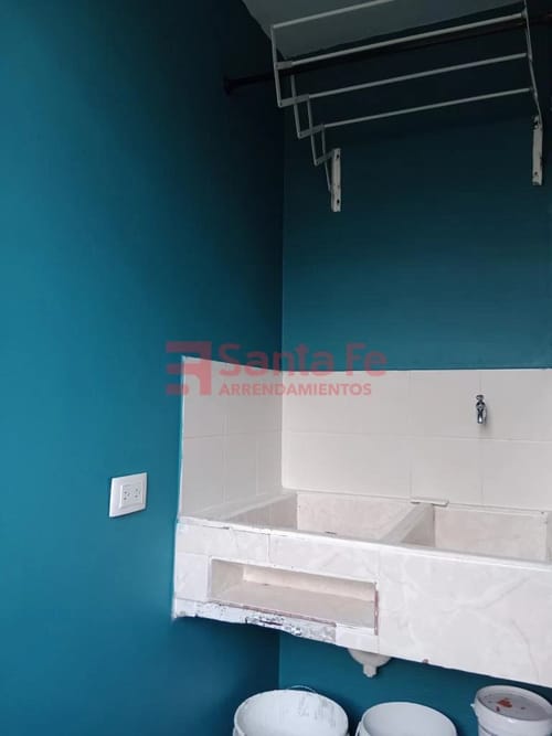 Apartamento de 2 alcobas en arriendo en Loma Benedictinos, Medellín, 103 m² · foto 4 de 10