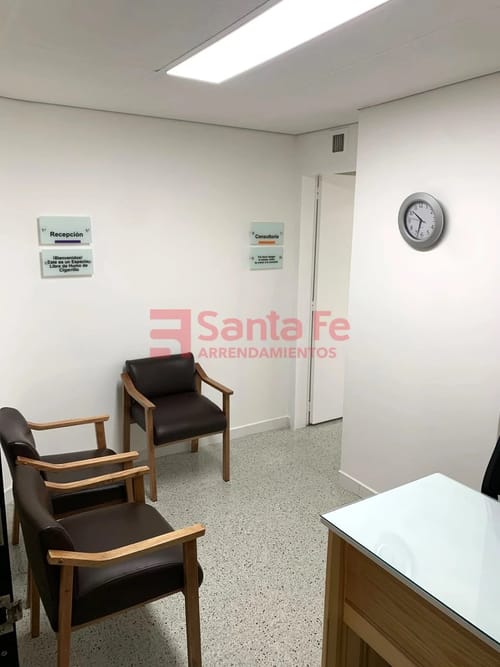 Oficina en arriendo en Patio Bonito, Medellín, 30 m² · foto 2 de 10